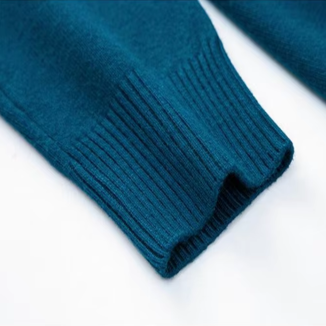 DUVAL PARIS™ | PULL À COL HAUT ÉLÉGANT