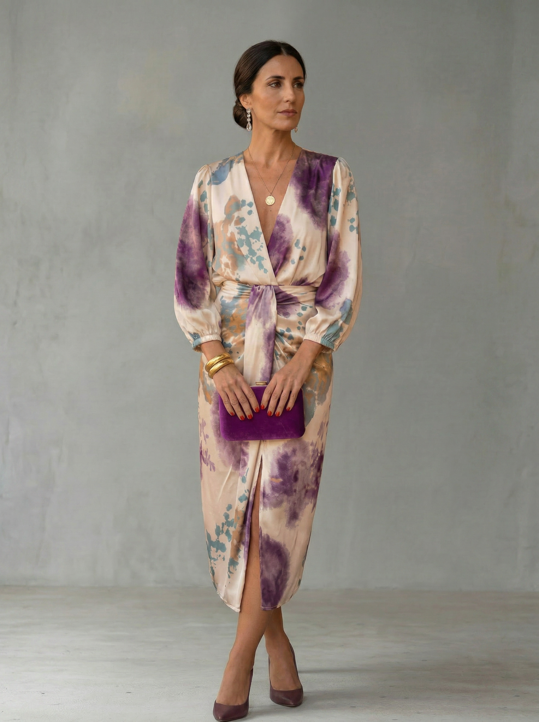 Duval Paris™ | Robe élégante à col en V